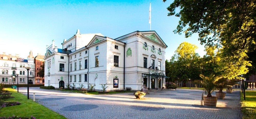 x1000w-Teatern